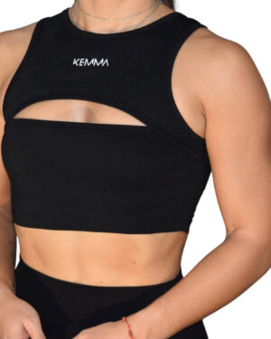 Top Deportivo con Detalle de Abertura – Diseño Ajustado y Transpirable – Negro