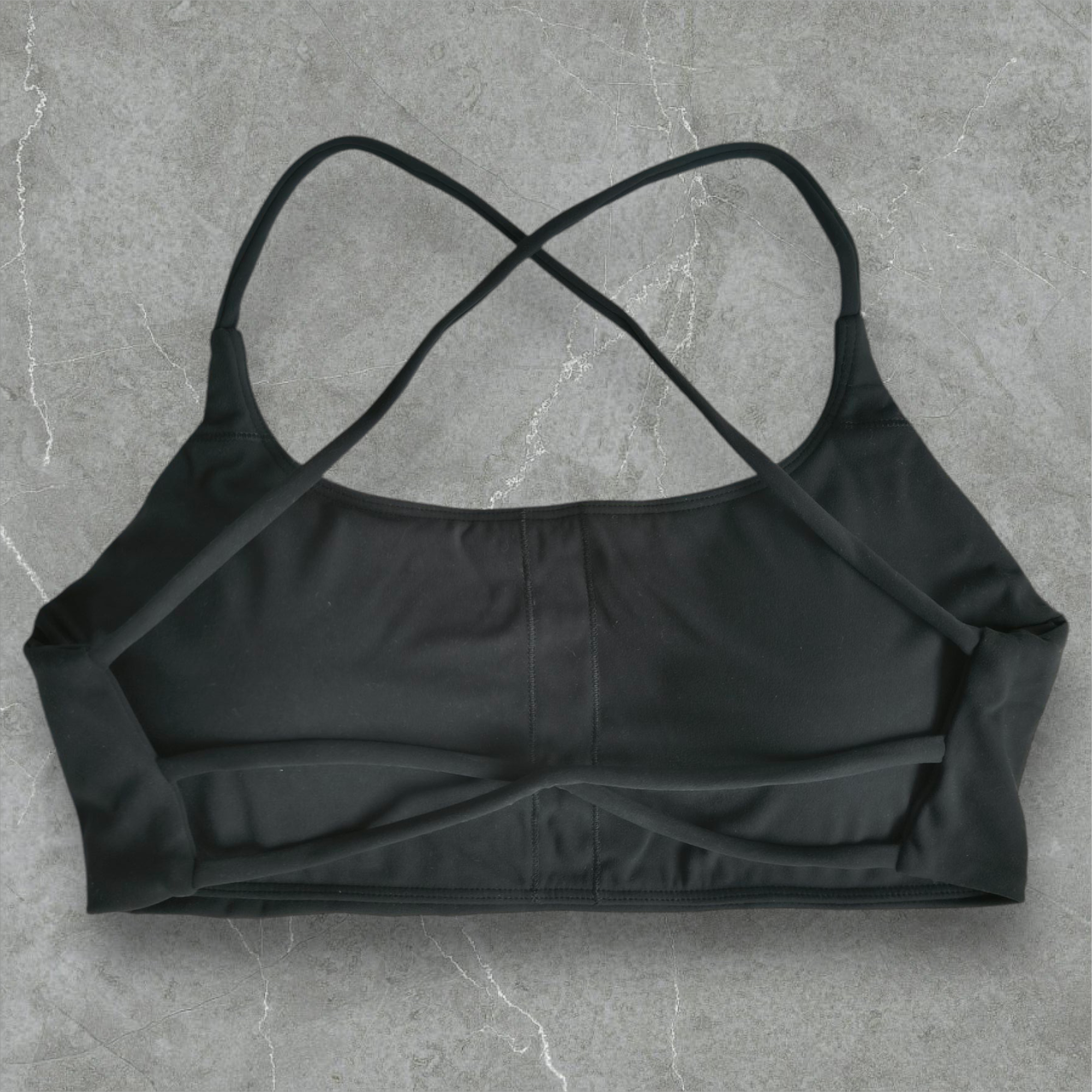 Top negro cruzado tirantes finos - Imagen 4